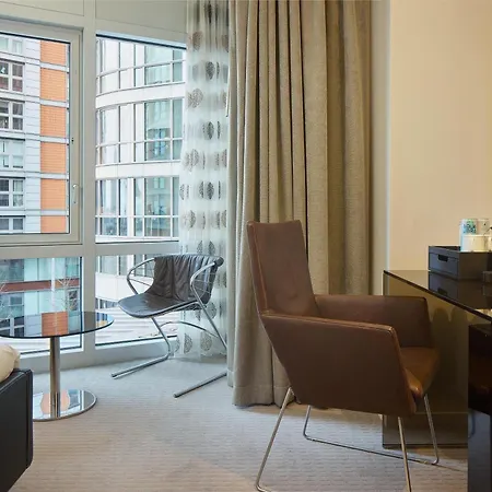 Radisson Blu Hotel, London Canary Wharf East-2